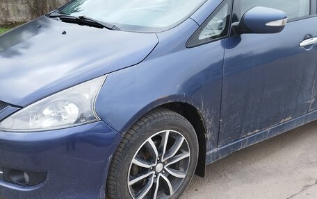 Mitsubishi Grandis, 2005 год, 540 000 рублей, 7 фотография