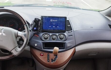 Mitsubishi Grandis, 2005 год, 540 000 рублей, 12 фотография