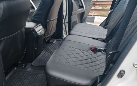 Toyota Land Cruiser Prado 150 рестайлинг 2, 2018 год, 4 300 000 рублей, 8 фотография