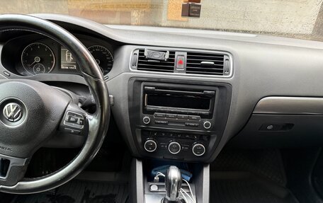 Volkswagen Jetta VI, 2013 год, 780 000 рублей, 7 фотография