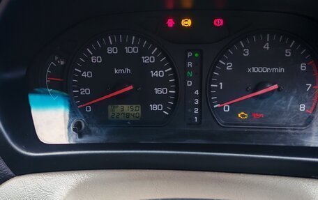 Mitsubishi Space Wagon III, 2002 год, 460 000 рублей, 9 фотография