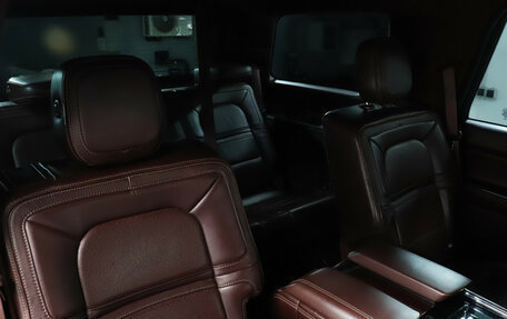 Lincoln Navigator, 2018 год, 5 299 000 рублей, 21 фотография