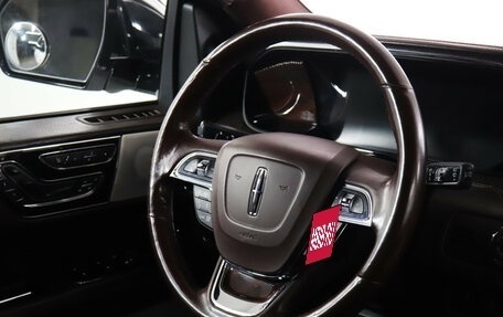 Lincoln Navigator, 2018 год, 5 299 000 рублей, 15 фотография