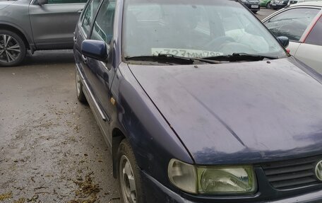 Volkswagen Polo III рестайлинг, 1999 год, 100 000 рублей, 2 фотография