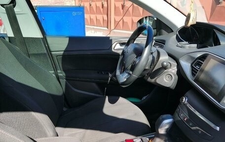 Peugeot 308 II, 2014 год, 695 000 рублей, 4 фотография