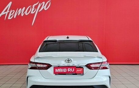 Toyota Camry, 2018 год, 2 999 000 рублей, 4 фотография