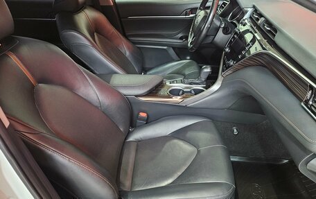 Toyota Camry, 2018 год, 2 999 000 рублей, 12 фотография