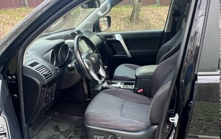 Toyota Land Cruiser Prado 150 рестайлинг 2, 2013 год, 3 290 000 рублей, 7 фотография