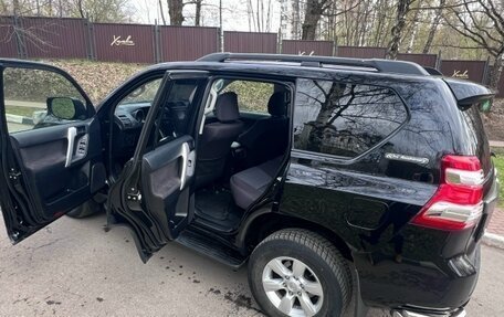 Toyota Land Cruiser Prado 150 рестайлинг 2, 2013 год, 3 290 000 рублей, 5 фотография
