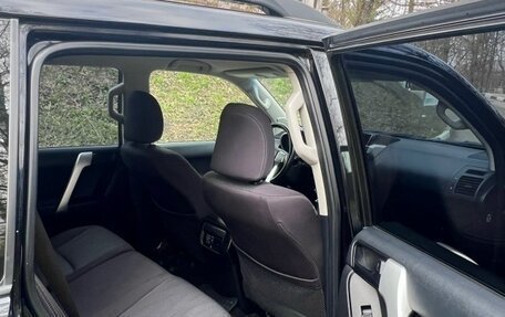Toyota Land Cruiser Prado 150 рестайлинг 2, 2013 год, 3 290 000 рублей, 12 фотография
