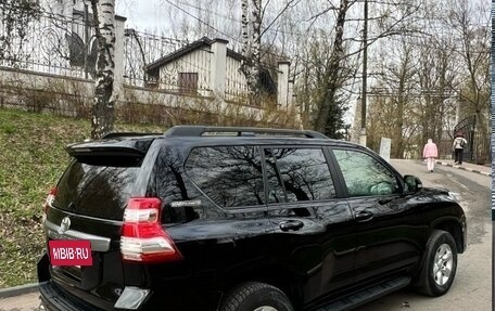 Toyota Land Cruiser Prado 150 рестайлинг 2, 2013 год, 3 290 000 рублей, 4 фотография