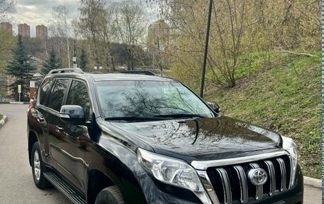 Toyota Land Cruiser Prado 150 рестайлинг 2, 2013 год, 3 290 000 рублей, 2 фотография