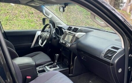 Toyota Land Cruiser Prado 150 рестайлинг 2, 2013 год, 3 290 000 рублей, 16 фотография