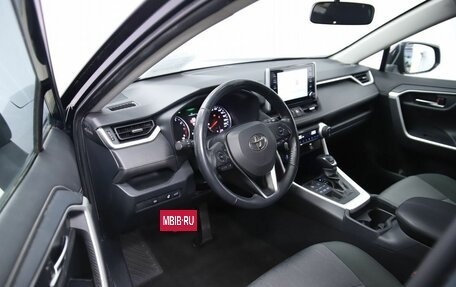 Toyota RAV4, 2019 год, 2 990 000 рублей, 10 фотография