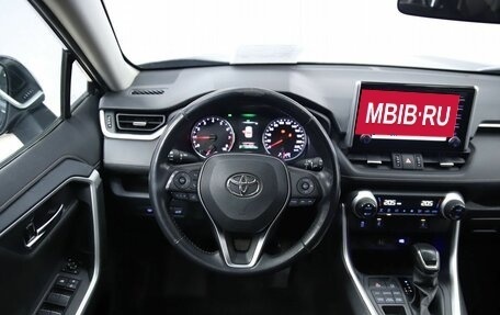 Toyota RAV4, 2019 год, 2 990 000 рублей, 12 фотография