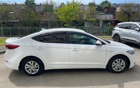 Hyundai Elantra VI рестайлинг, 2018 год, 1 700 000 рублей, 4 фотография