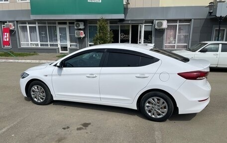 Hyundai Elantra VI рестайлинг, 2018 год, 1 700 000 рублей, 8 фотография
