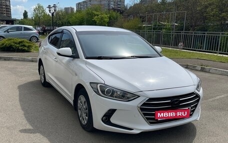 Hyundai Elantra VI рестайлинг, 2018 год, 1 700 000 рублей, 2 фотография