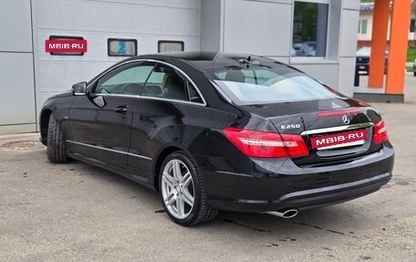 Mercedes-Benz E-Класс, 2010 год, 2 050 000 рублей, 3 фотография