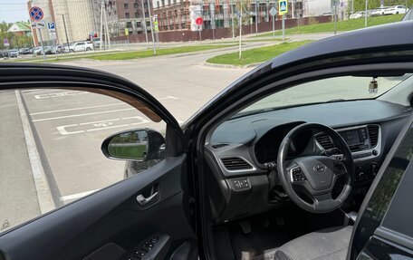 Hyundai Solaris II рестайлинг, 2018 год, 1 250 000 рублей, 8 фотография