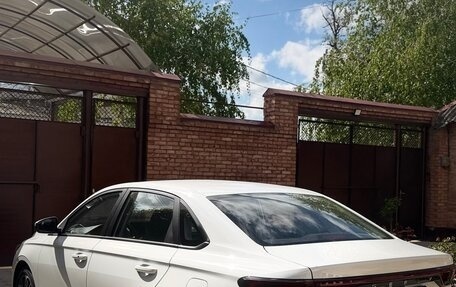 Geely Emgrand, 2024 год, 1 850 000 рублей, 4 фотография