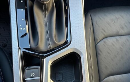 Geely Emgrand, 2024 год, 1 850 000 рублей, 32 фотография