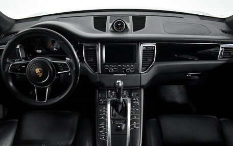 Porsche Macan I рестайлинг, 2015 год, 2 630 000 рублей, 16 фотография