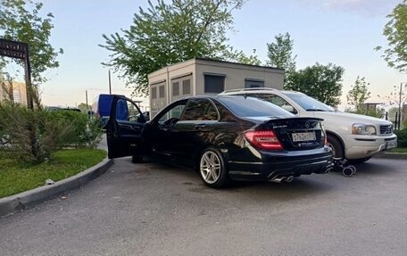 Mercedes-Benz C-Класс, 2010 год, 900 000 рублей, 3 фотография