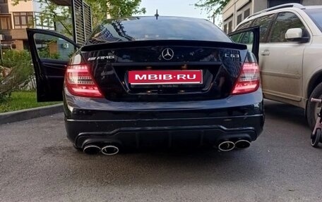 Mercedes-Benz C-Класс, 2010 год, 900 000 рублей, 1 фотография
