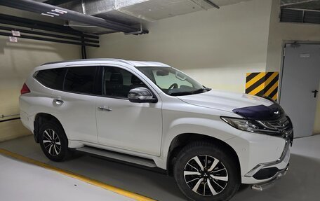 Mitsubishi Pajero Sport III рестайлинг, 2017 год, 3 400 000 рублей, 2 фотография