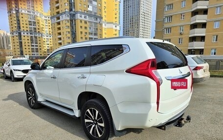 Mitsubishi Pajero Sport III рестайлинг, 2017 год, 3 400 000 рублей, 8 фотография
