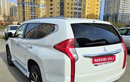 Mitsubishi Pajero Sport III рестайлинг, 2017 год, 3 400 000 рублей, 10 фотография