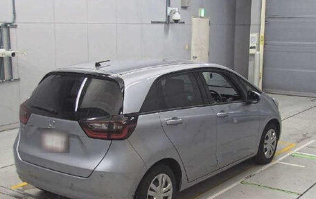 Honda Fit, 2021 год, 1 050 000 рублей, 6 фотография