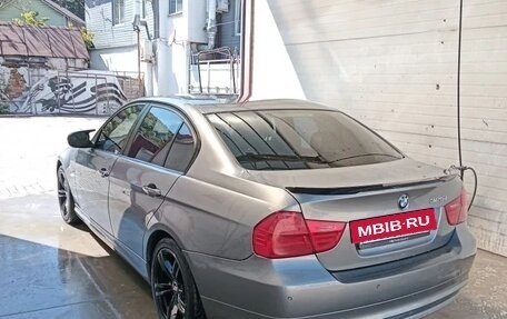 BMW 3 серия, 2010 год, 1 400 000 рублей, 15 фотография