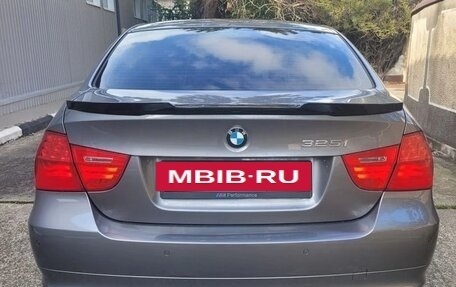 BMW 3 серия, 2010 год, 1 400 000 рублей, 17 фотография