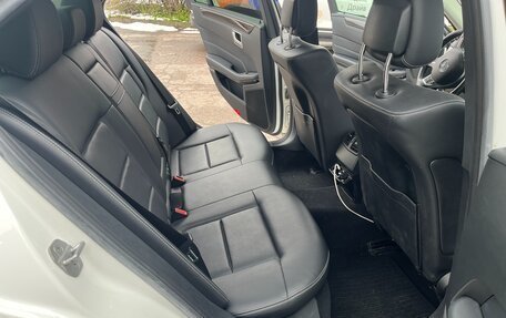 Mercedes-Benz E-Класс, 2014 год, 2 450 000 рублей, 11 фотография