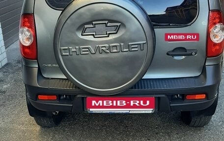 Chevrolet Niva I рестайлинг, 2011 год, 600 000 рублей, 4 фотография