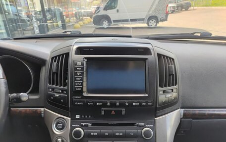 Toyota Land Cruiser 200, 2010 год, 1 999 800 рублей, 18 фотография