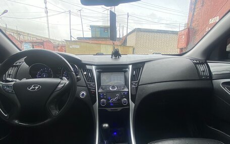 Hyundai Sonata VI, 2010 год, 1 300 000 рублей, 9 фотография