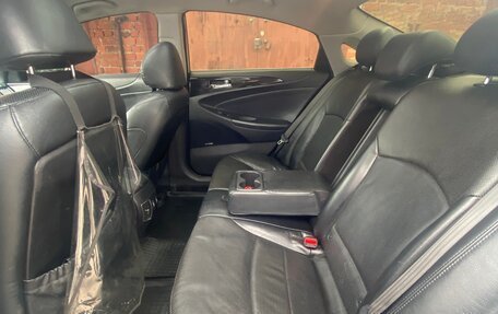 Hyundai Sonata VI, 2010 год, 1 300 000 рублей, 10 фотография