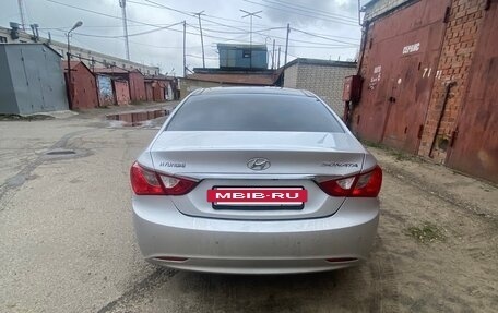Hyundai Sonata VI, 2010 год, 1 300 000 рублей, 2 фотография