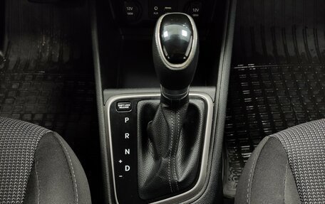 Hyundai Solaris II рестайлинг, 2017 год, 1 210 000 рублей, 13 фотография