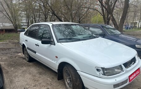 Volkswagen Passat B4, 1993 год, 115 000 рублей, 1 фотография