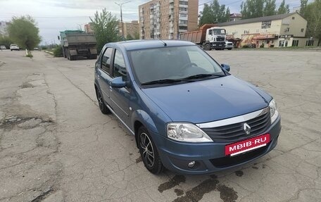Renault Logan I, 2011 год, 650 000 рублей, 2 фотография