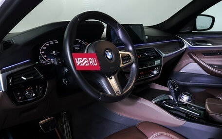 BMW 5 серия, 2020 год, 3 990 000 рублей, 15 фотография