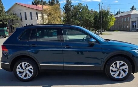 Volkswagen Tiguan II, 2022 год, 3 490 000 рублей, 4 фотография