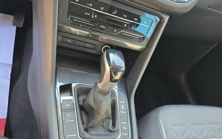 Volkswagen Tiguan II, 2022 год, 3 490 000 рублей, 10 фотография