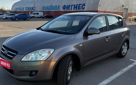KIA cee'd I рестайлинг, 2009 год, 649 000 рублей, 1 фотография