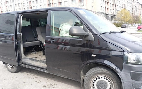 Volkswagen Caravelle T5, 2014 год, 2 200 000 рублей, 3 фотография
