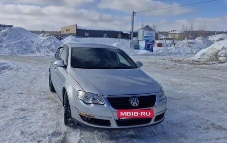 Volkswagen Passat B6, 2005 год, 650 000 рублей, 3 фотография